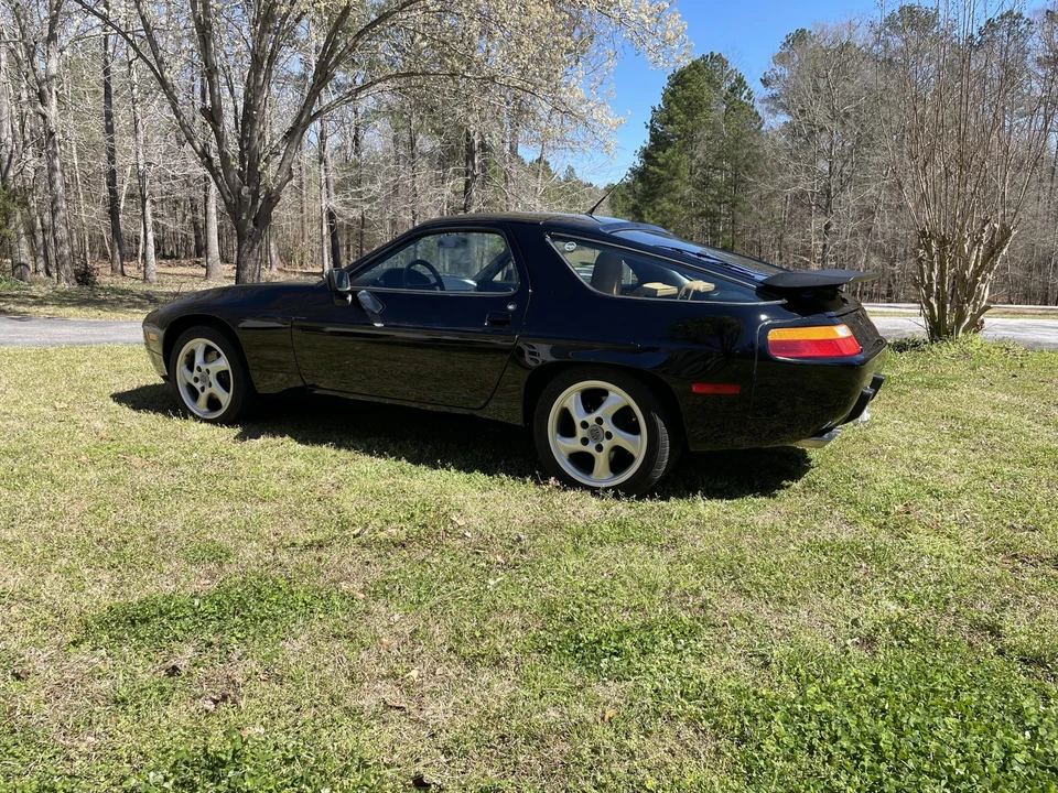 1989 Porsche 928 S4 - Image 6 of 31
