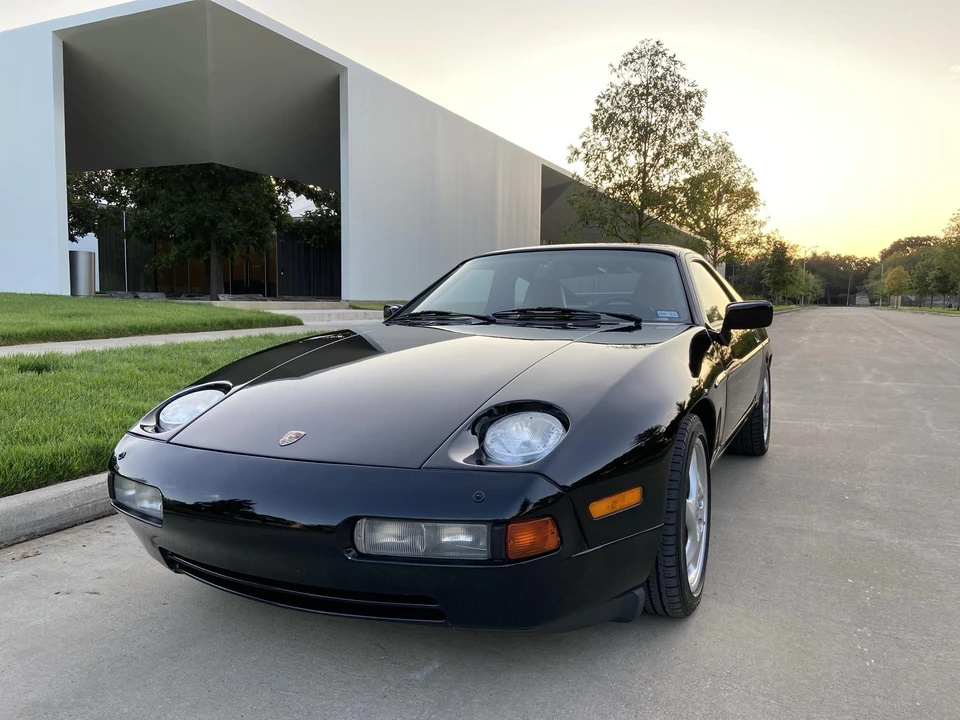 1989 Porsche 928 S4 - Image 8 of 31