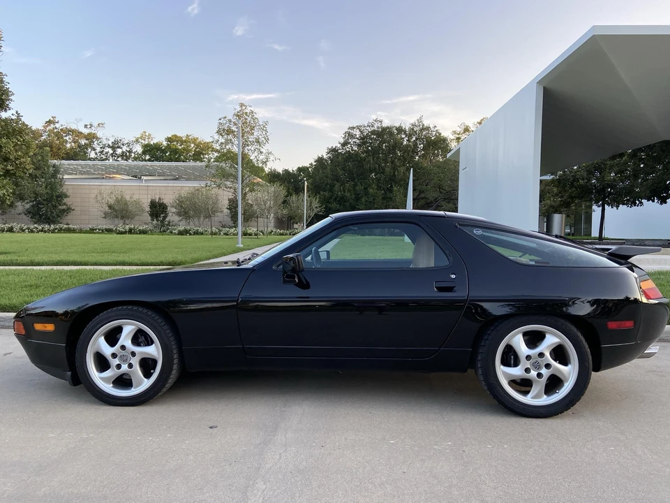 1989 Porsche 928 S4 - Image 30 of 31