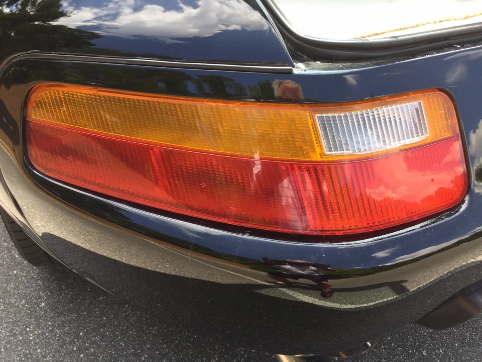 1989 Porsche 928 S4 - Image 15 of 31