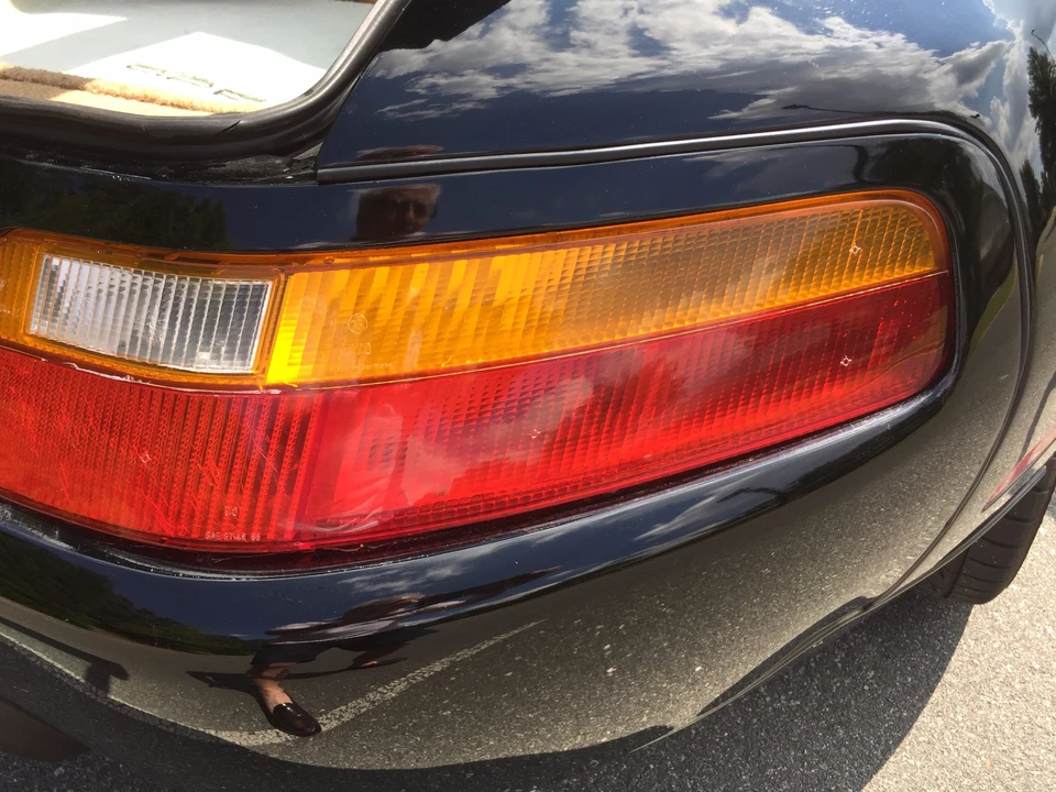 1989 Porsche 928 S4 - Image 16 of 31