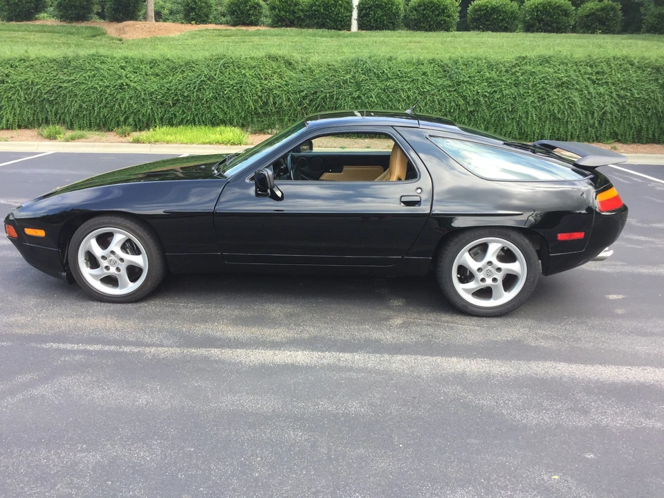 1989 Porsche 928 S4 - Image 6 of 31