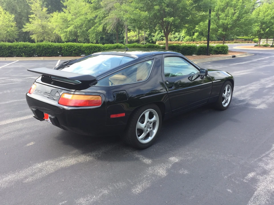 1989 Porsche 928 S4 - Image 8 of 31