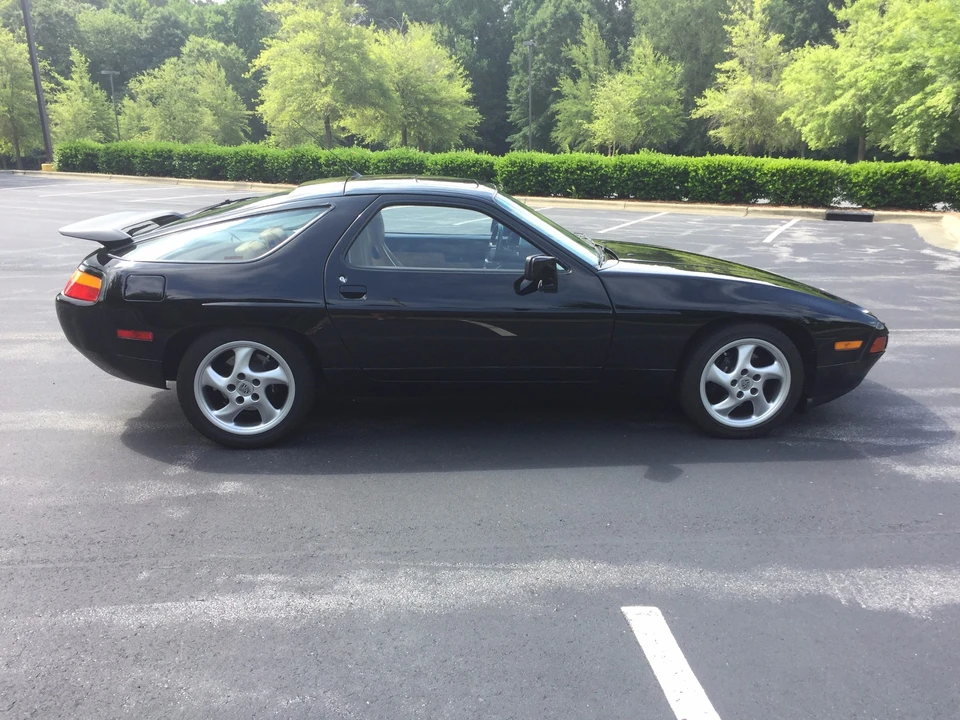 1989 Porsche 928 S4 - Image 5 of 31