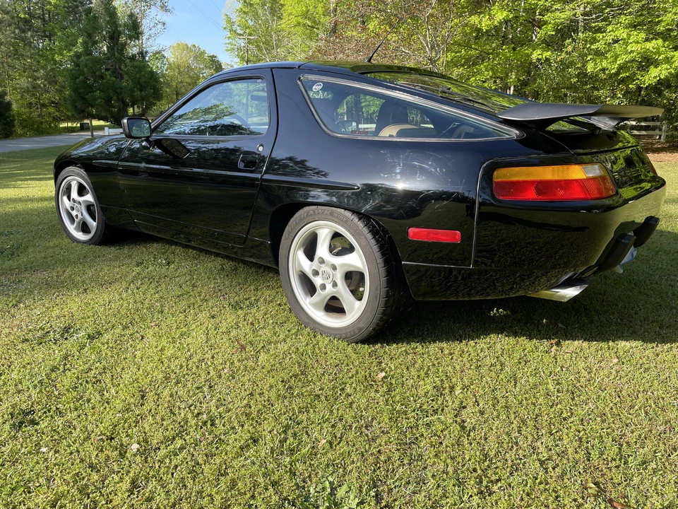 1989 Porsche 928 S4 - Image 11 of 16