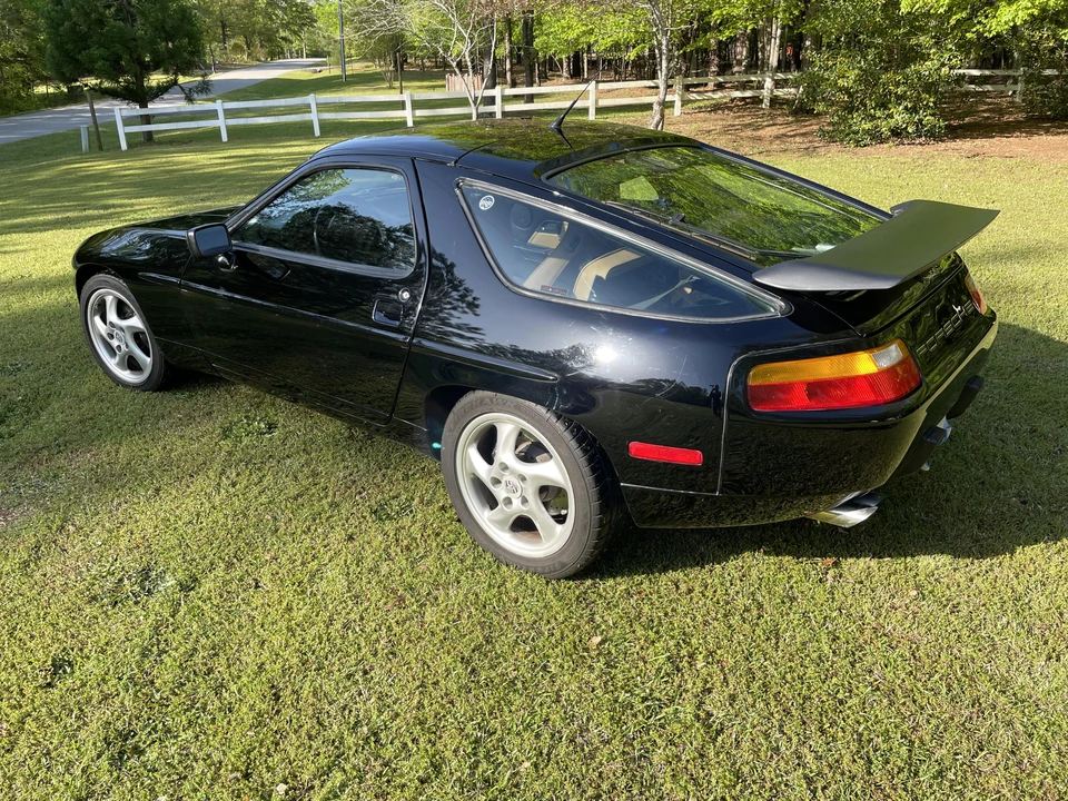 1989 Porsche 928 S4 - Image 10 of 16