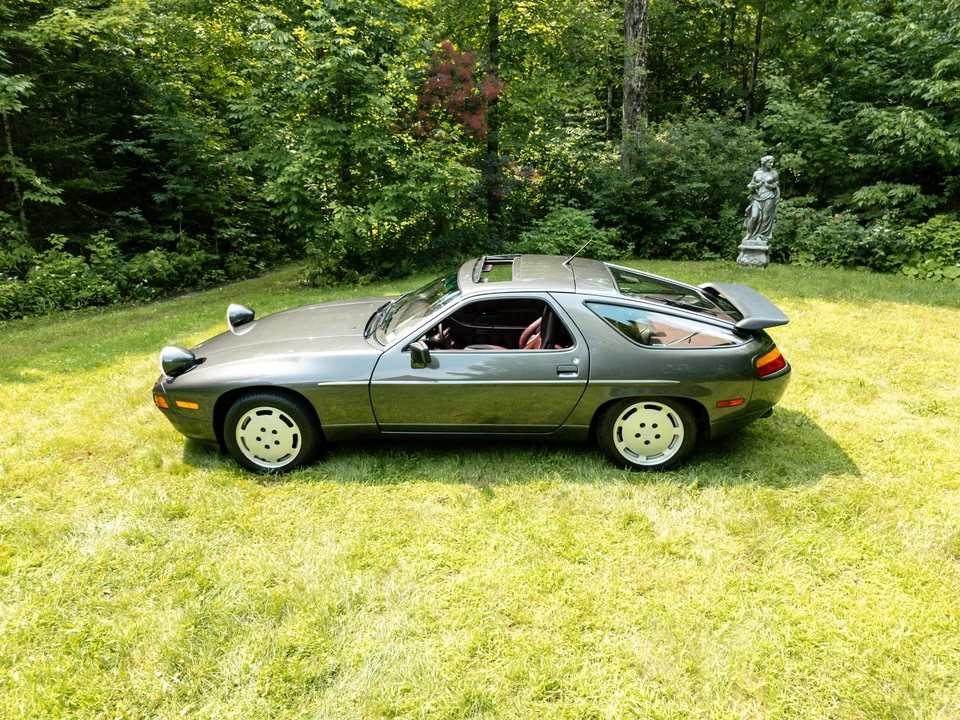 1989 Porsche 928 S4 - Image 17 of 31