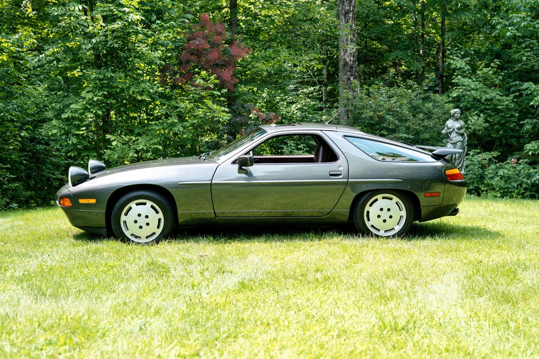 1989 Porsche 928 S4 - Image 16 of 31