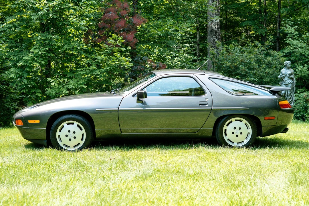 1989 Porsche 928 S4 - Image 3 of 31