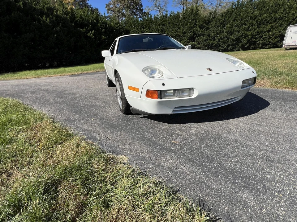 1989 Porsche 928 S4 - Image 7 of 31