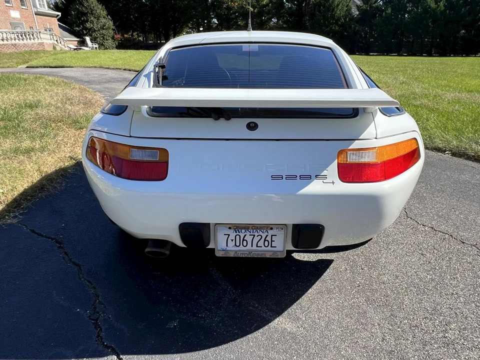 1989 Porsche 928 S4 - Image 17 of 31