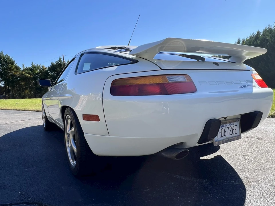 1989 Porsche 928 S4 - Image 21 of 31