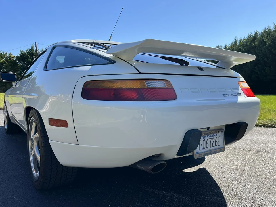 1989 Porsche 928 S4 - Image 22 of 31