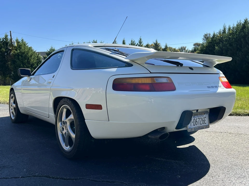 1989 Porsche 928 S4 - Image 24 of 31