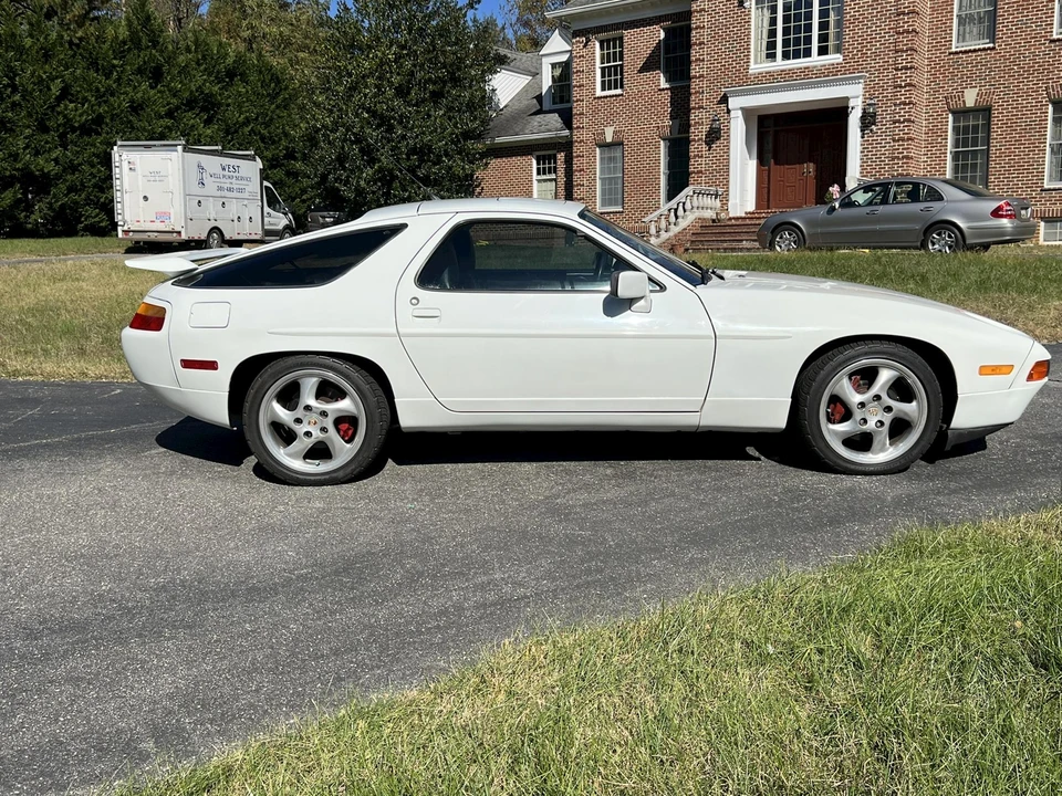 1989 Porsche 928 S4 - Image 10 of 31