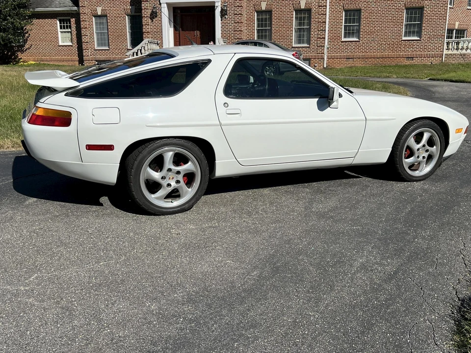 1989 Porsche 928 S4 - Image 11 of 31