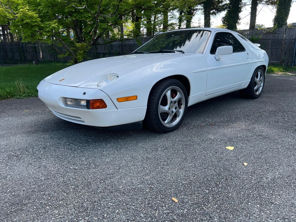 1989 Porsche 928 S4 - Image 7 of 31