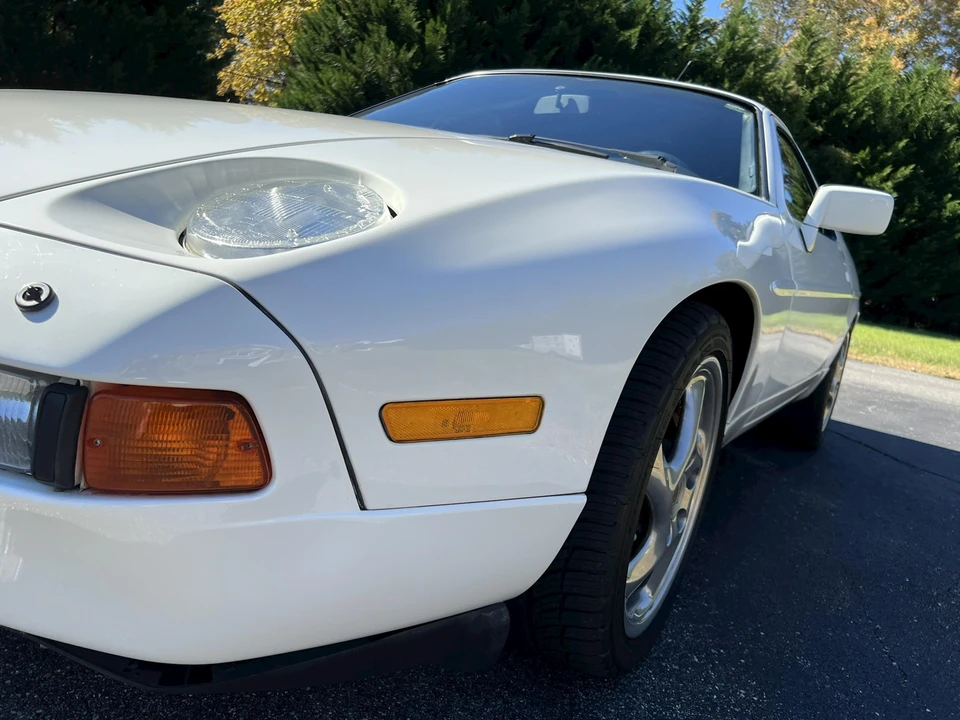 1989 Porsche 928 S4 - Image 23 of 31