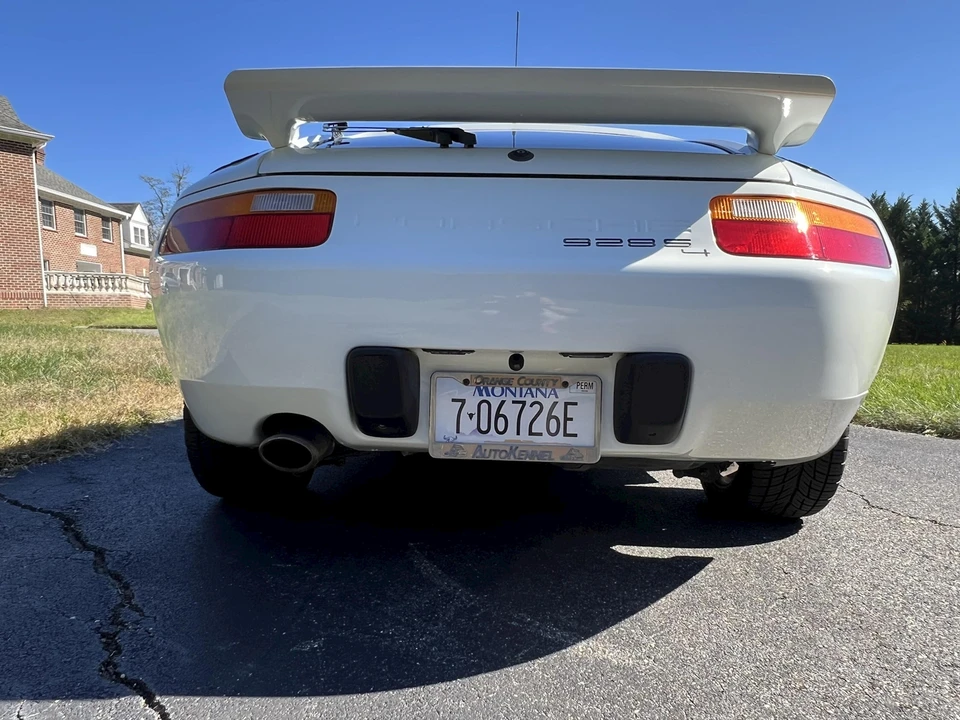 1989 Porsche 928 S4 - Image 11 of 31