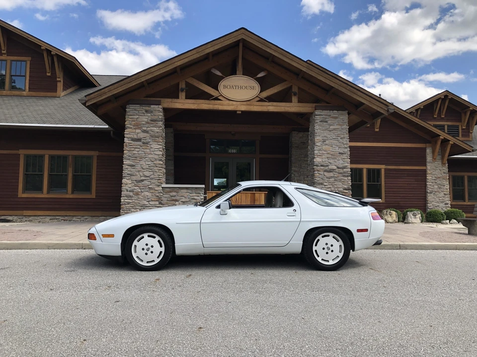 1989 Porsche 928 S4 - Image 4 of 31