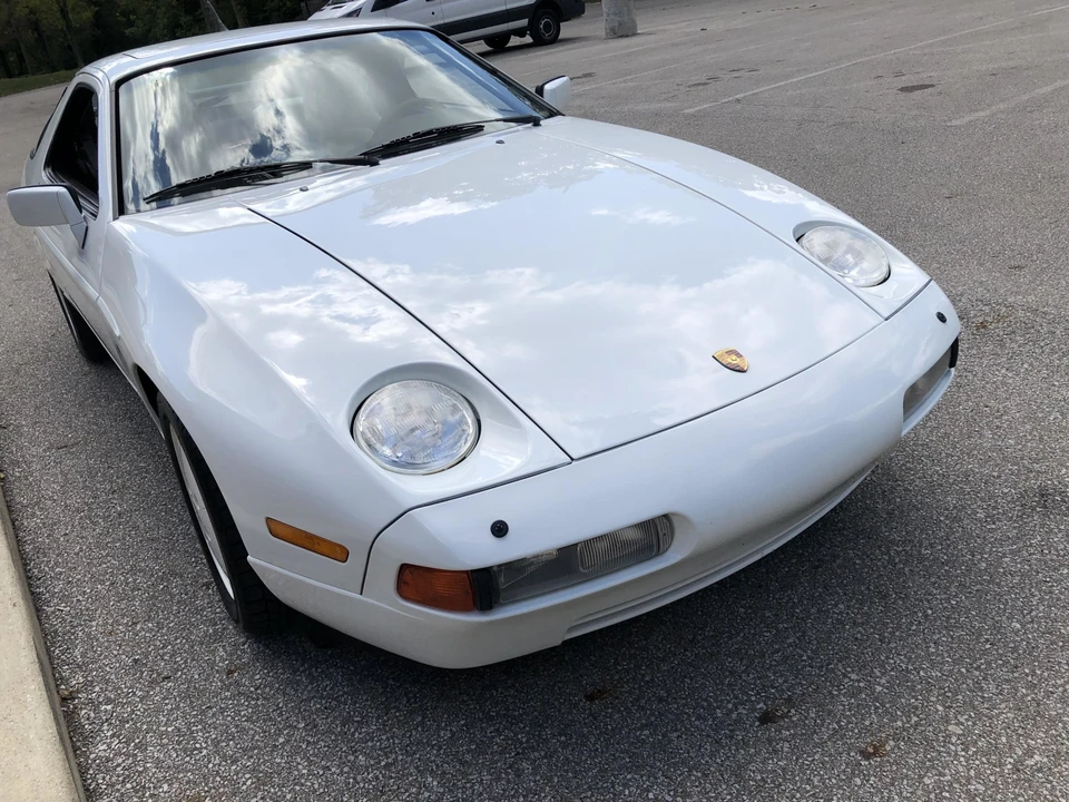 1989 Porsche 928 S4 - Image 17 of 31