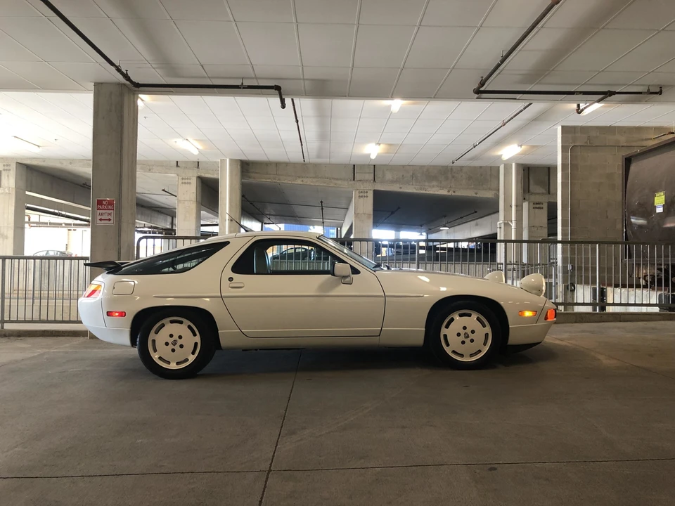 1989 Porsche 928 S4 - Image 12 of 31