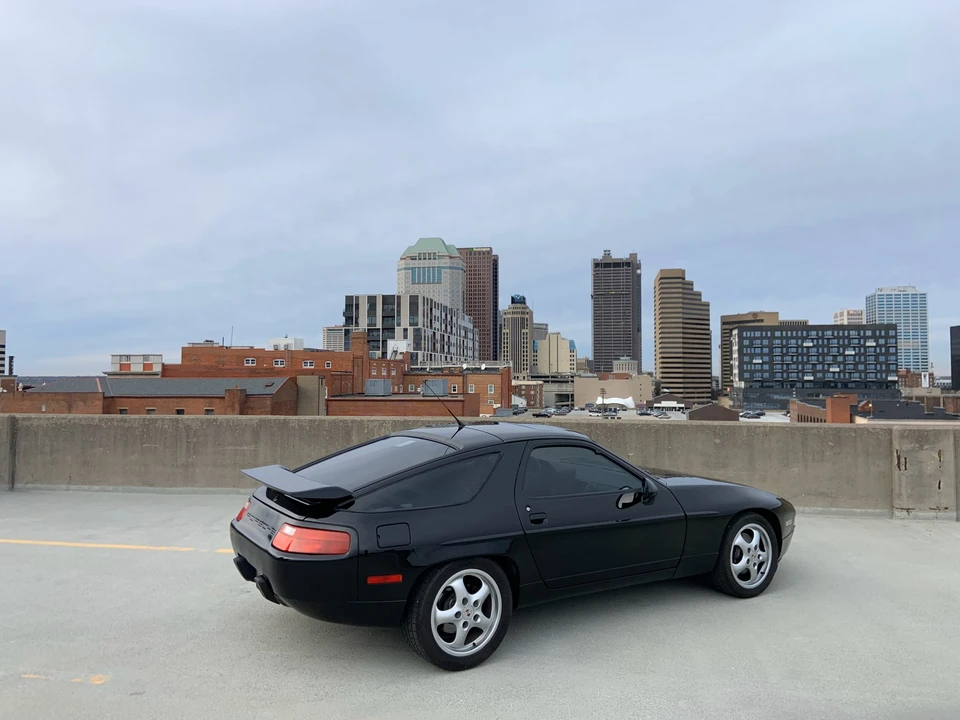 1989 Porsche 928 S4 - Image 12 of 31