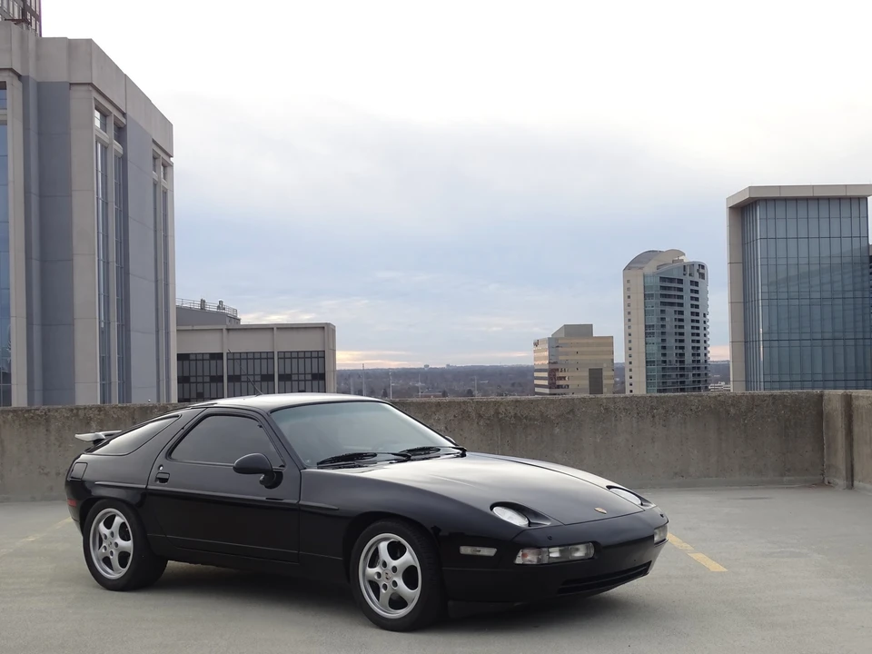 1989 Porsche 928 S4 - Image 9 of 31