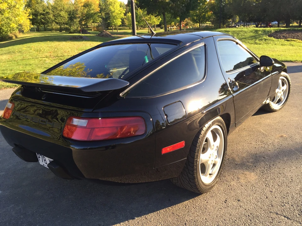 1989 Porsche 928 S4 - Image 17 of 31