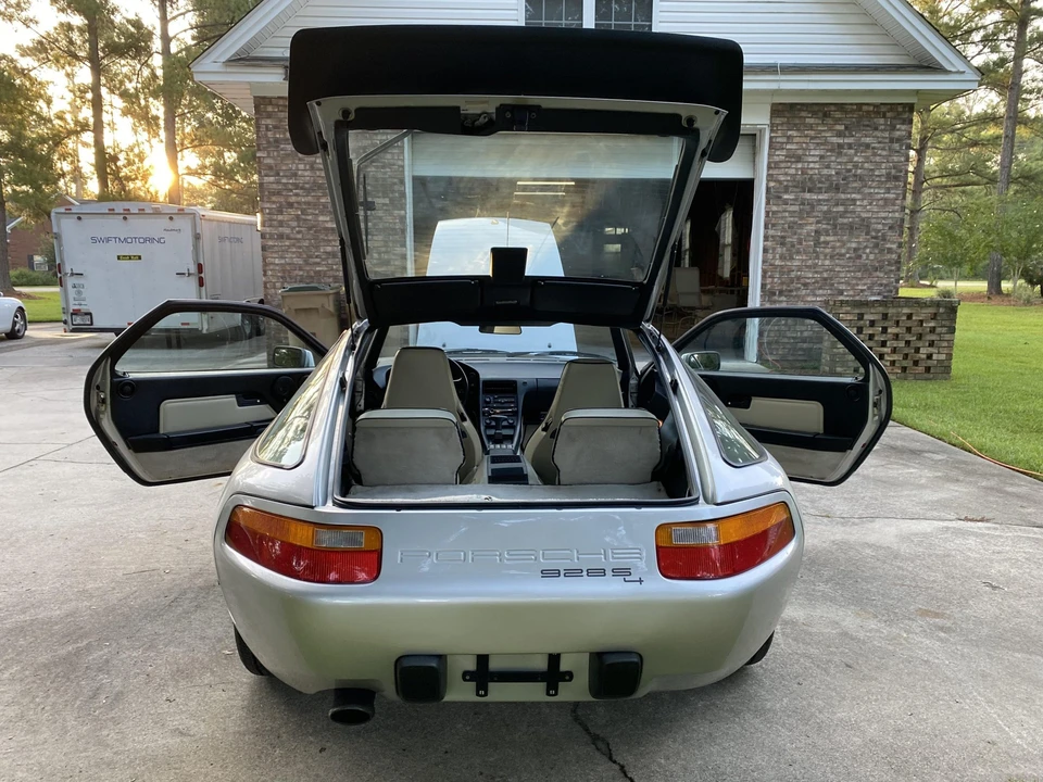 1989 Porsche 928 S4 - Image 31 of 31