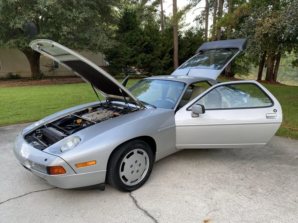 1989 Porsche 928 S4 - Image 28 of 31