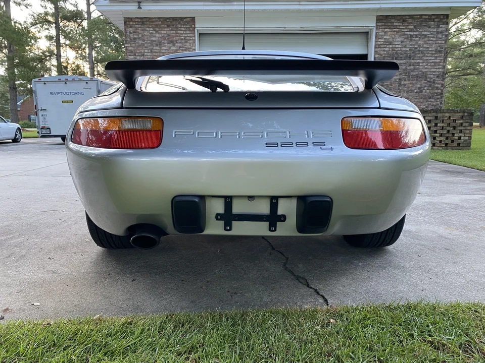 1989 Porsche 928 S4 - Image 15 of 31