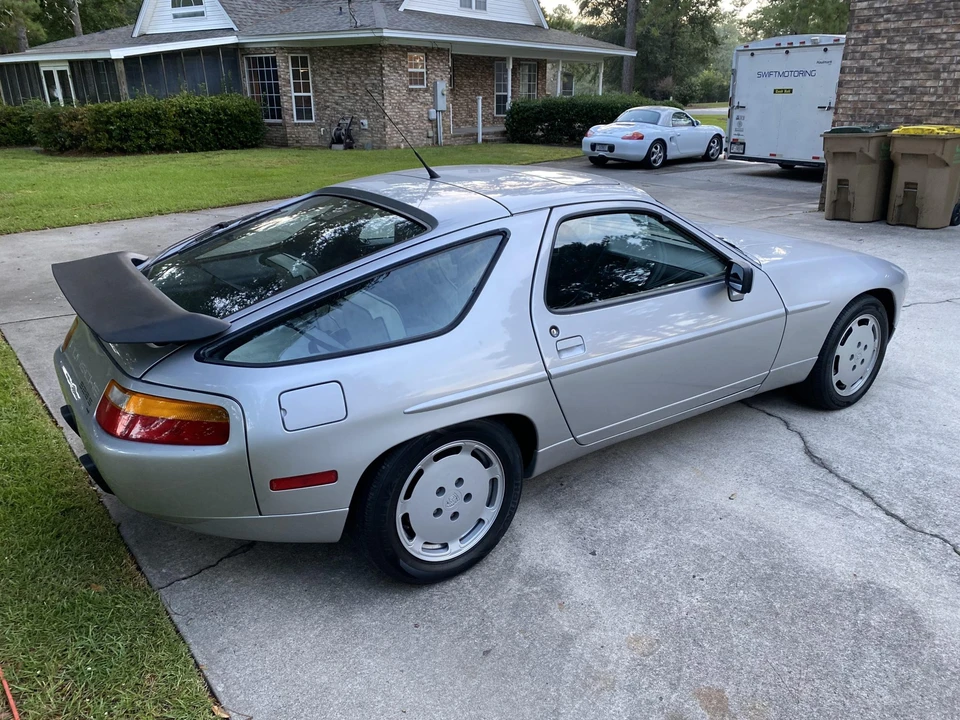 1989 Porsche 928 S4 - Image 13 of 31