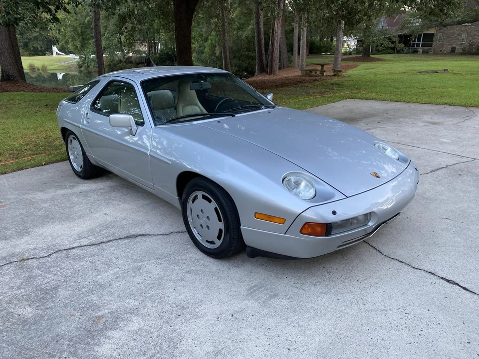 1989 Porsche 928 S4 - Image 7 of 31