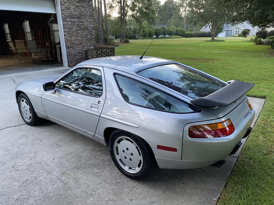 1989 Porsche 928 S4 - Image 16 of 31