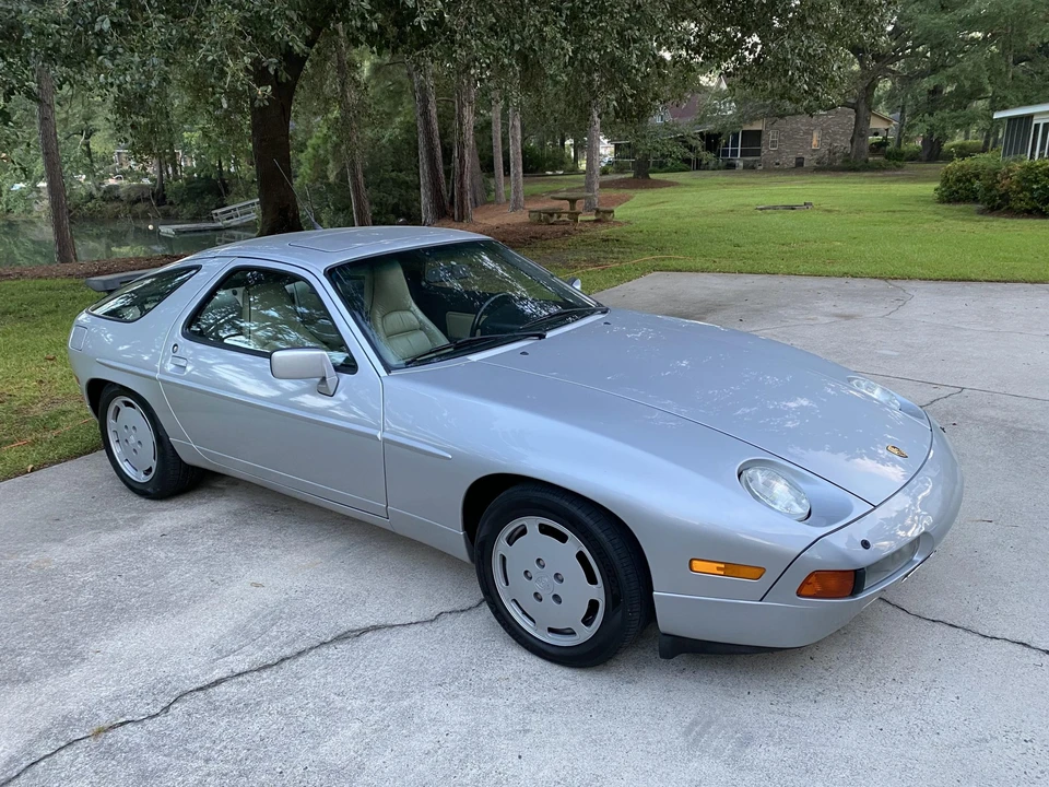 1989 Porsche 928 S4 - Image 9 of 31
