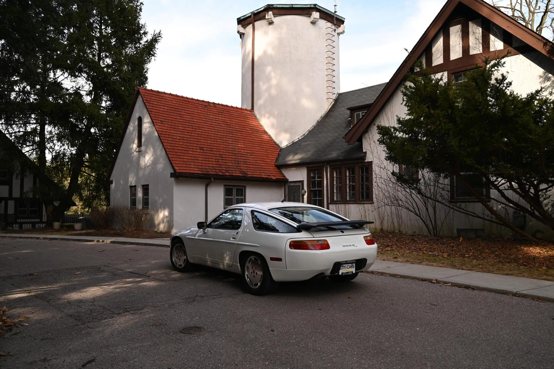 1989 Porsche 928 S4 - Image 5 of 31