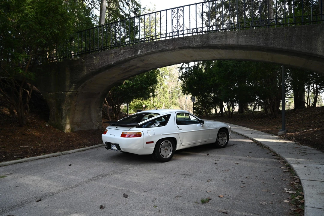 1989 Porsche 928 S4 - Image 8 of 31