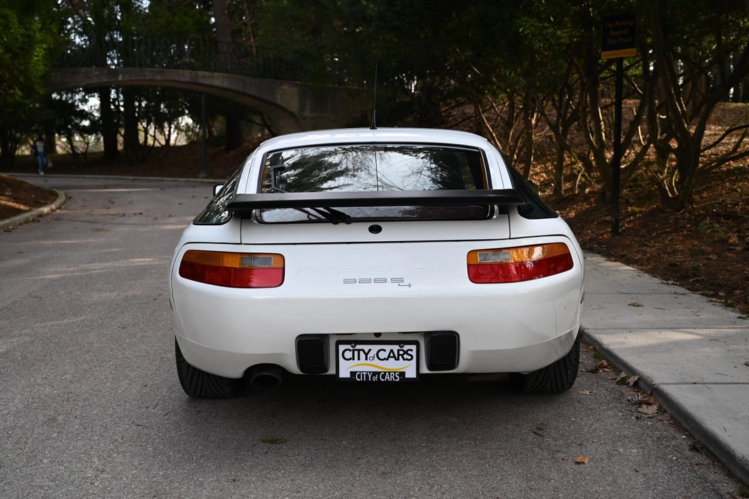 1989 Porsche 928 S4 - Image 7 of 31