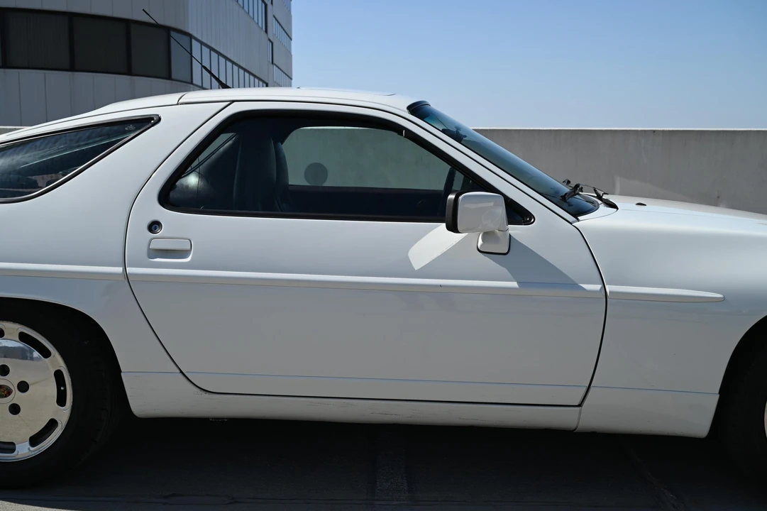 1989 Porsche 928 S4 - Image 26 of 31