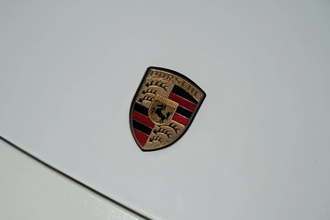 1989 Porsche 928 S4 - Image 30 of 31