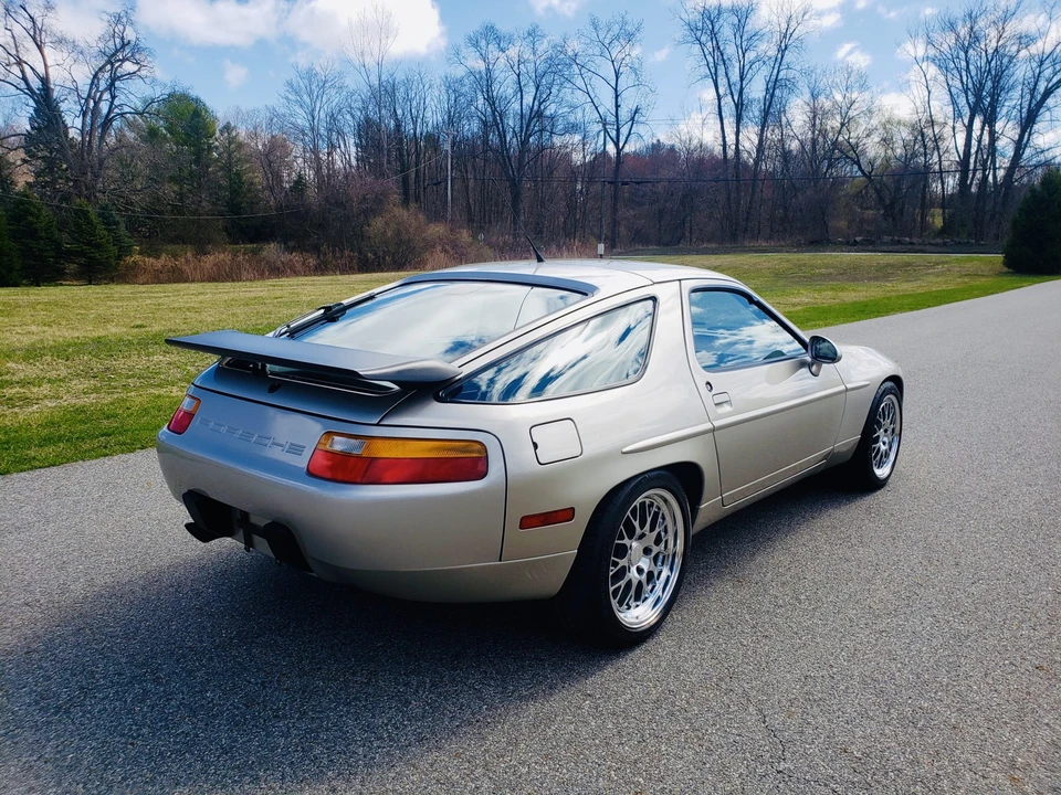 1989 Porsche 928 S4 - Image 3 of 31