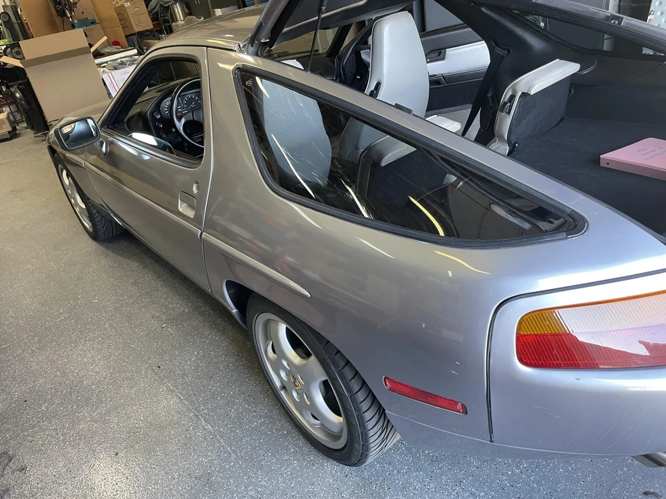 1989 Porsche 928 S4 - Image 27 of 31