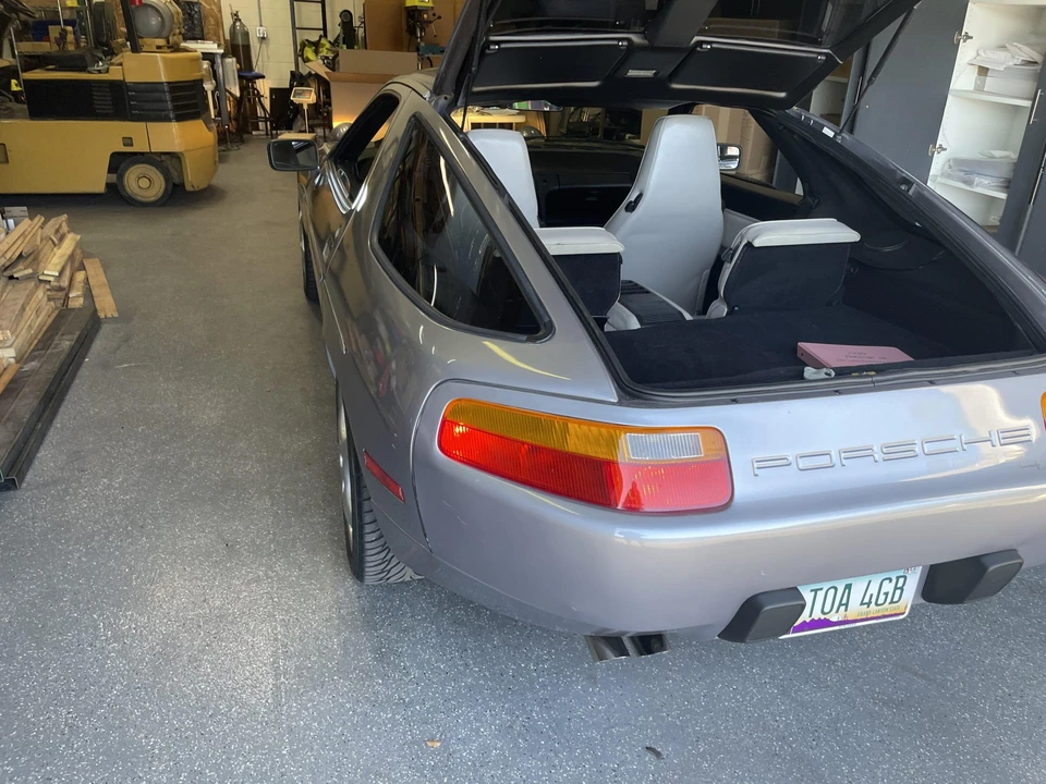 1989 Porsche 928 S4 - Image 28 of 31