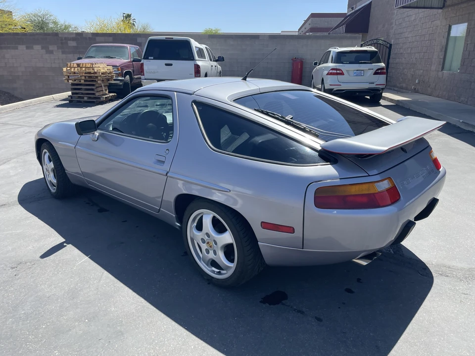 1989 Porsche 928 S4 - Image 5 of 31