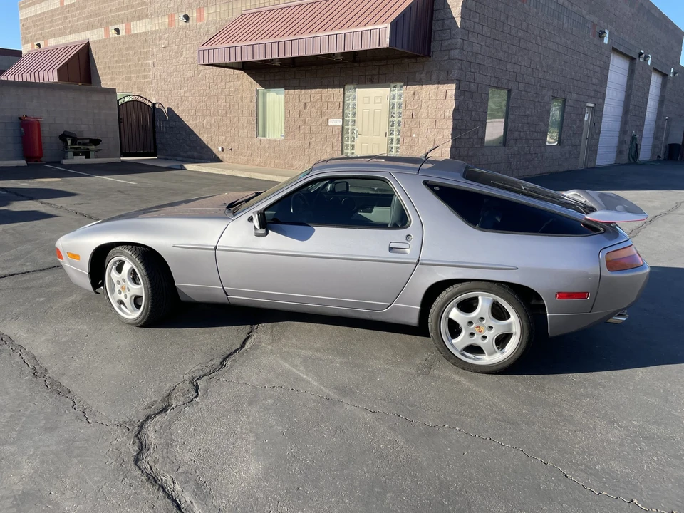 1989 Porsche 928 S4 - Image 4 of 31