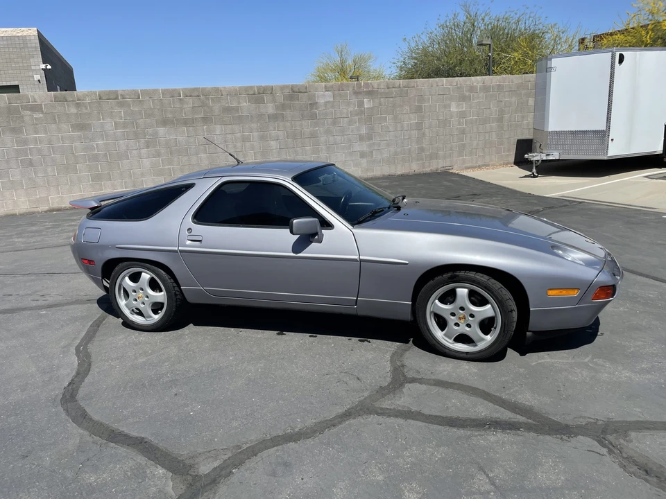 1989 Porsche 928 S4 - Image 12 of 31
