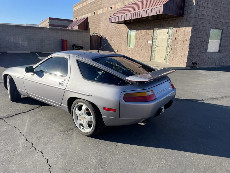 1989 Porsche 928 S4 - Image 6 of 31
