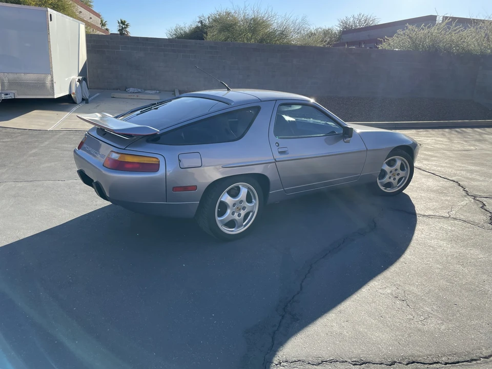 1989 Porsche 928 S4 - Image 11 of 31