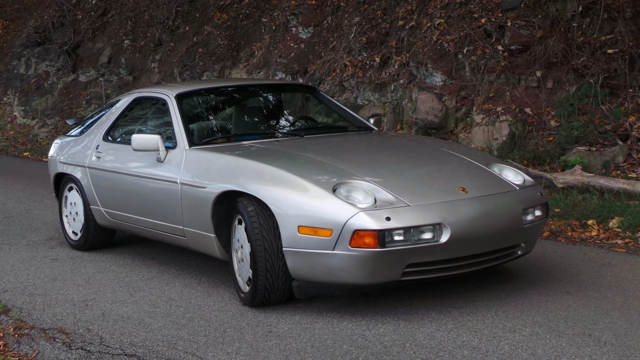 1989 Porsche 928 S4 - Image 5 of 31